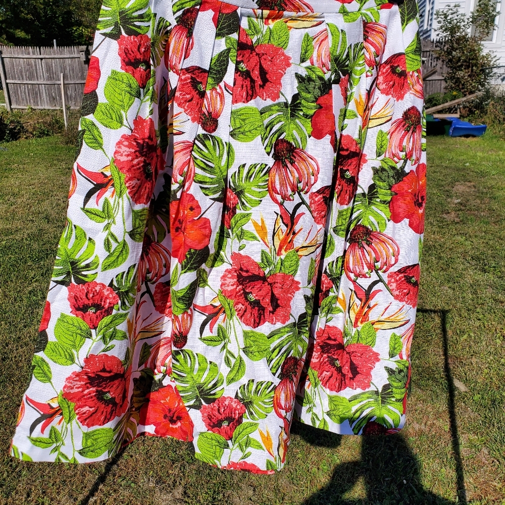 Eva Mendez rose skirt